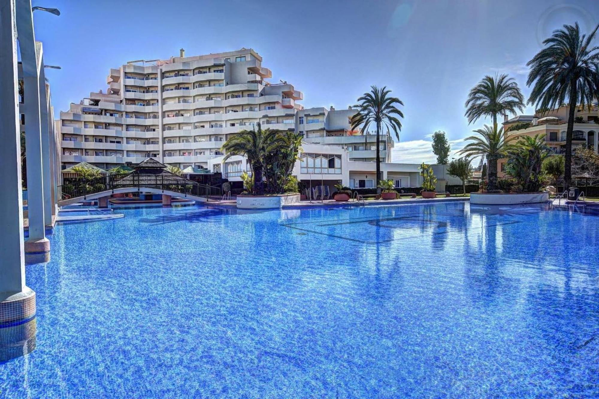 Apartment Benalbeach With Side Sea Views